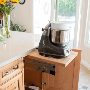 Pull Out Counter Space