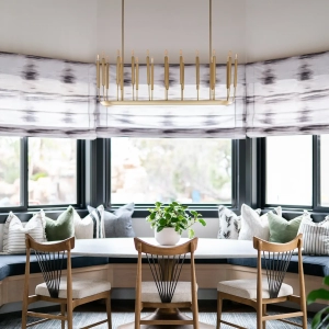 Kitchen breakfast area with style